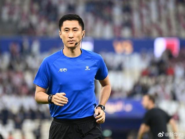 明明季后赛表现更优!为什么詹姆斯续约优先级低于里夫斯