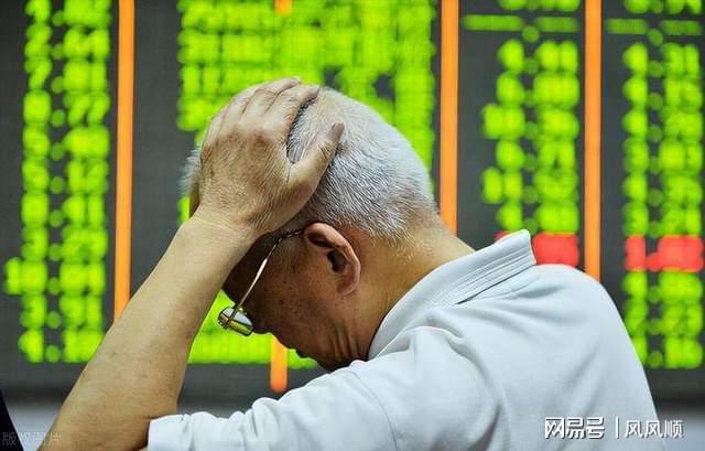 穆帅失败2次!土超3亿豪门18年后重返欧冠正赛:掀翻里昂 爆发冲突