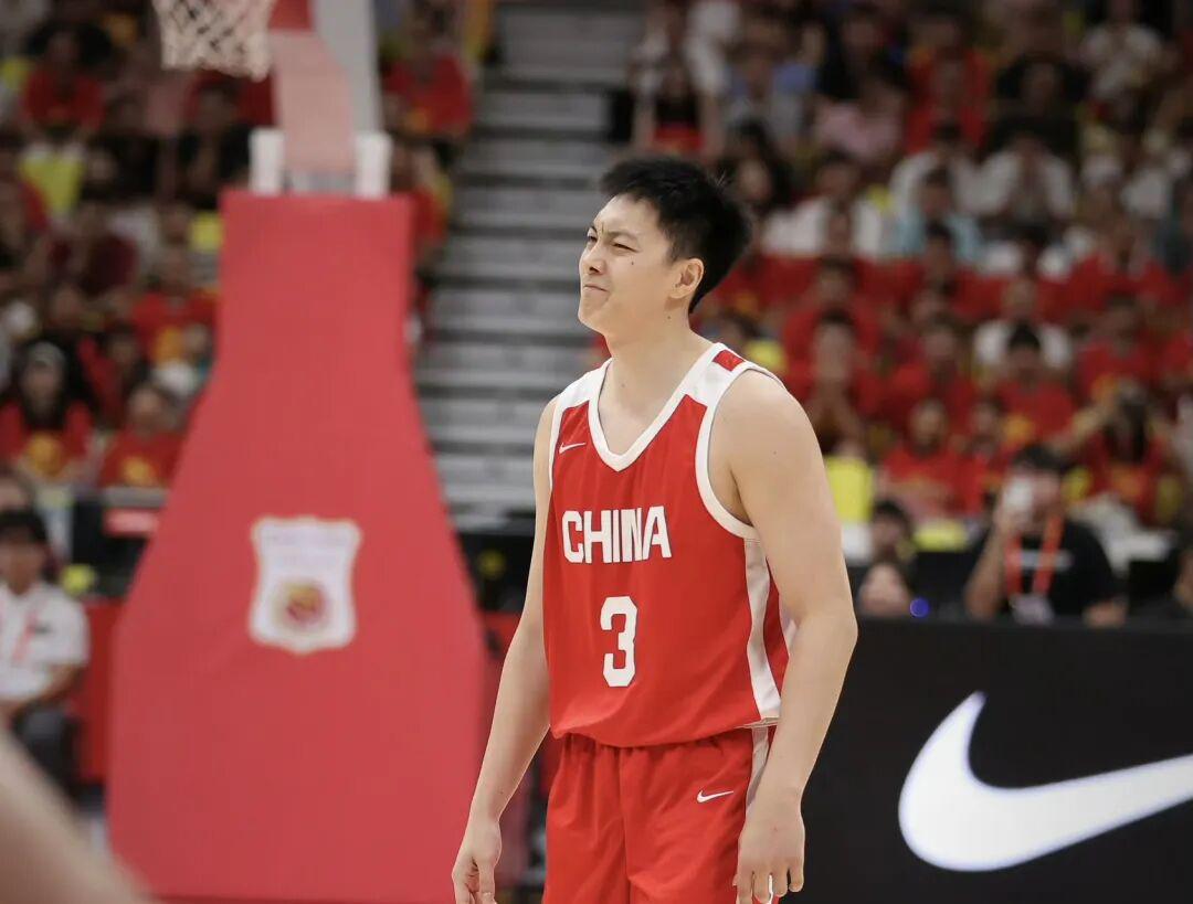 70分！杨瀚森这次，真的有点裂开了！第五中锋！